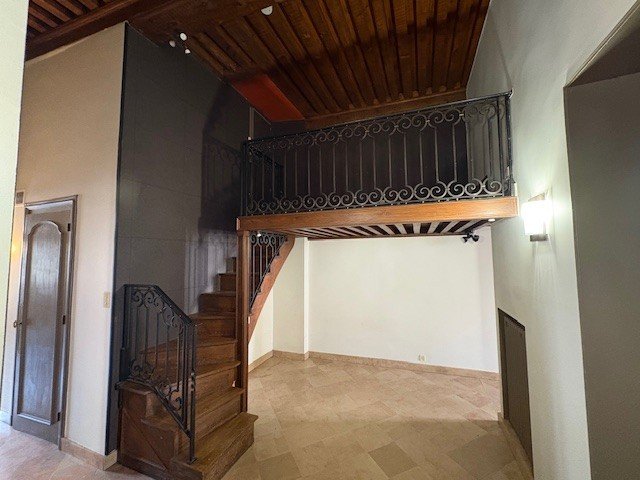 APPARTEMENT T5 A LOUER - LYON 2EME ARRONDISSEMENT Gailleton-A. Comte - 137.56 m2 - 2�080�&euro; charges comprises par mois