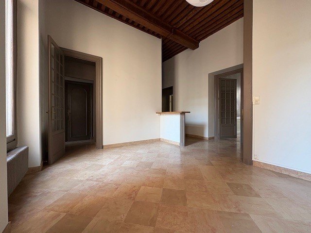 APPARTEMENT T5 A LOUER - LYON 2EME ARRONDISSEMENT Gailleton-A. Comte - 137.56 m2 - 2�080�&euro; charges comprises par mois