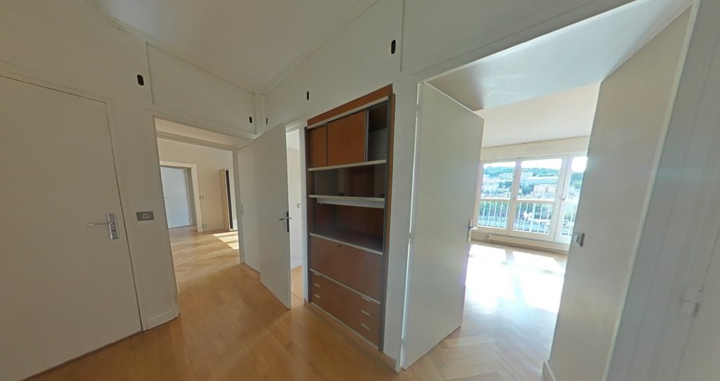 APPARTEMENT T5 A LOUER - LYON 2EME ARRONDISSEMENT La Bourse-Grenette - 164.95 m2 - 3 625 &euro; charges comprises par mois