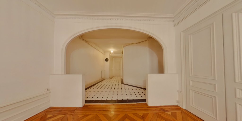 APPARTEMENT T5 A LOUER - LYON 2EME ARRONDISSEMENT Bellecour-Sala - 146.09 m2 - 1 890 &euro; charges comprises par mois