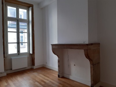 APPARTEMENT T5 A LOUER - LYON 2EME ARRONDISSEMENT - 140,57 m2 - 2060 € charges comprises par mois