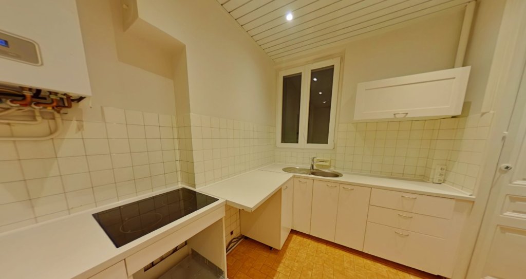 APPARTEMENT T5 A LOUER - LYON 3EME ARRONDISSEMENT Les Halles - 112.08 m2 - 1�695�&euro; charges comprises par mois