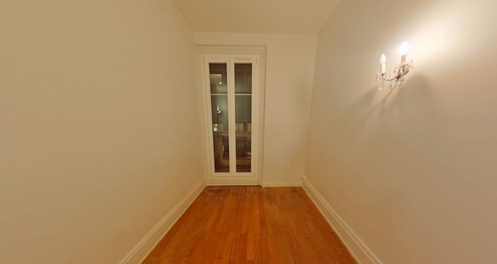 APPARTEMENT T5 A LOUER - LYON 3EME ARRONDISSEMENT Les Halles - 112.08 m2 - 1�695�&euro; charges comprises par mois