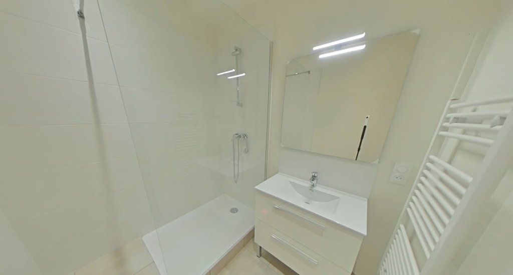 APPARTEMENT T5 A LOUER - LYON 3EME ARRONDISSEMENT Mutualite-Liberte - 134.04 m2 - 1�960�&euro; charges comprises par mois