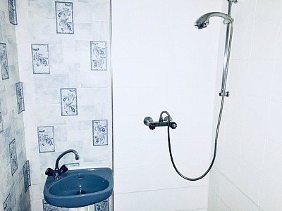 APPARTEMENT T5 A LOUER - LYON 5EME ARRONDISSEMENT - 95.88 m2 - 1170 € charges comprises par mois