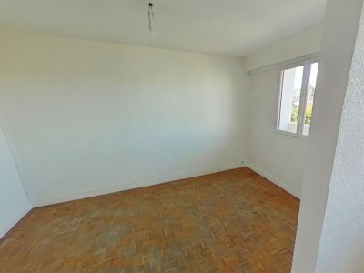 APPARTEMENT T5 A LOUER - LYON 5EME ARRONDISSEMENT - 81.52 m2 - 1043 € charges comprises par mois