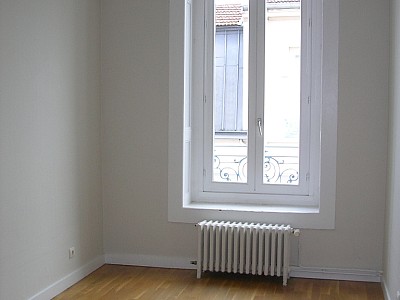 APPARTEMENT T5 - LYON 6EME ARRONDISSEMENT PONT LAFAYETTE - 105,97 m2 - LOUÉ