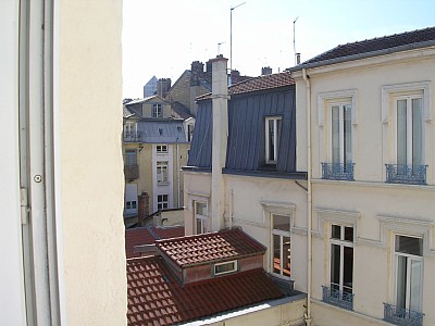 APPARTEMENT T5 - LYON 6EME ARRONDISSEMENT PONT LAFAYETTE - 105,97 m2 - LOUÉ