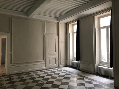 APPARTEMENT T5 A LOUER - LYON 6EME ARRONDISSEMENT - 106,45 m2 - 1831,49 € charges comprises par mois