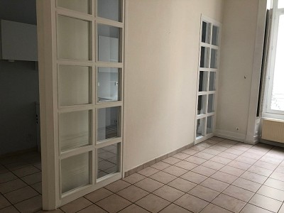 APPARTEMENT T5 A LOUER - LYON 6EME ARRONDISSEMENT - 106,45 m2 - 1831,49 € charges comprises par mois