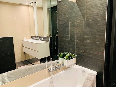 APPARTEMENT T5 - LYON 6EME ARRONDISSEMENT - 154,33 m2 - LOUÉ
