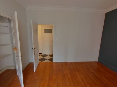 APPARTEMENT T5 A LOUER - LYON 6EME ARRONDISSEMENT - 151 m2 - 1735,23 € charges comprises par mois