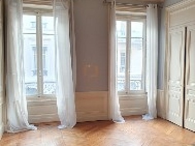 APPARTEMENT T5 A LOUER - LYON 6EME ARRONDISSEMENT Moliere - 161.1 m2 - 2095€ charges comprises par mois