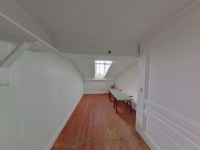 APPARTEMENT T5 A LOUER - LYON 6EME ARRONDISSEMENT l Helvetie - 185.22 m2 - 2 400 € charges comprises par mois