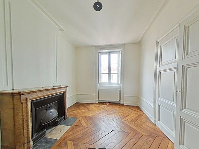 APPARTEMENT T5 A LOUER - LYON 6EME ARRONDISSEMENT Moliere - 155.06 m2 - 2490€ charges comprises par mois