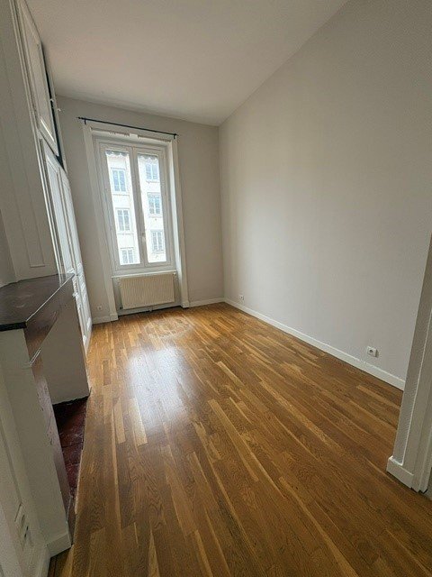 APPARTEMENT T5 A LOUER - LYON 6EME ARRONDISSEMENT Moliere - 107.48 m2 - 1 850 &euro; charges comprises par mois
