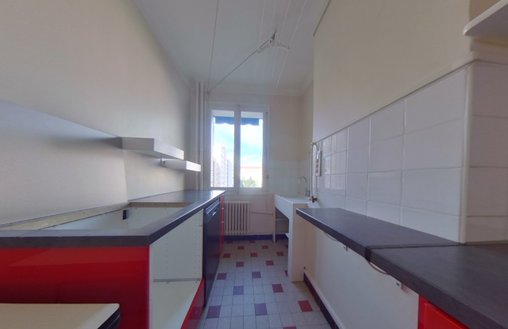APPARTEMENT T5 A LOUER - LYON 6EME ARRONDISSEMENT Mairie - 90.67 m2 - 1 510 &euro; charges comprises par mois