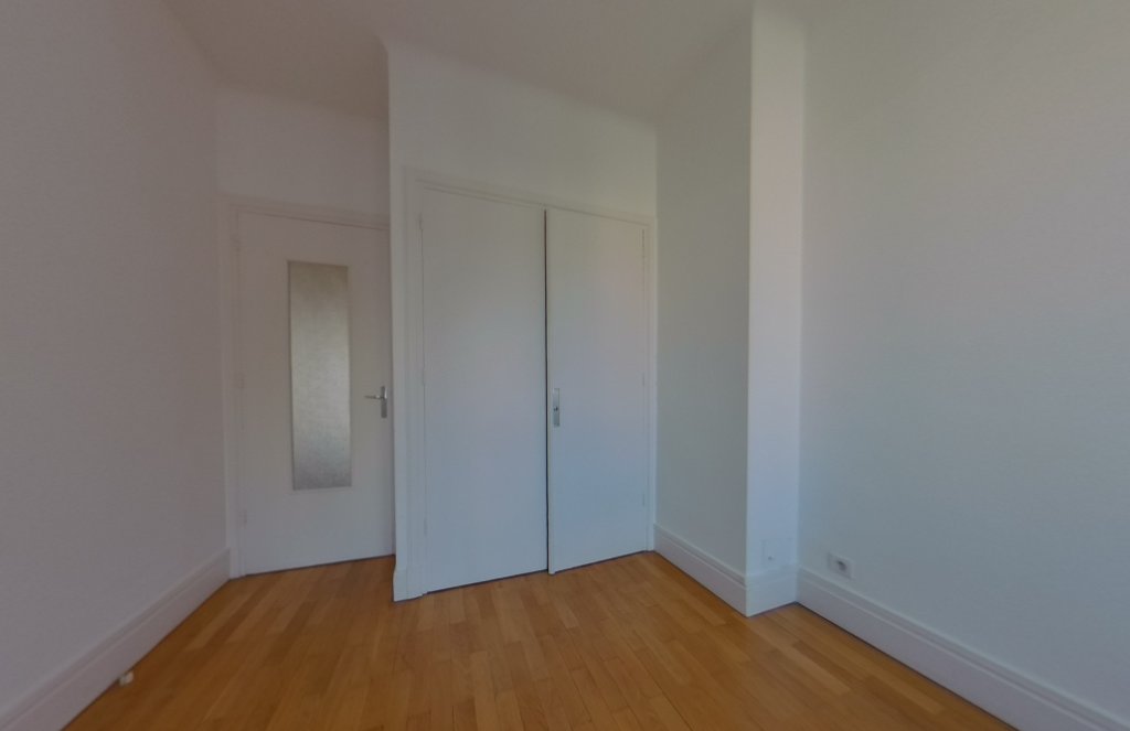 APPARTEMENT T5 A LOUER - LYON 6EME ARRONDISSEMENT Mairie - 90.67 m2 - 1 510 &euro; charges comprises par mois