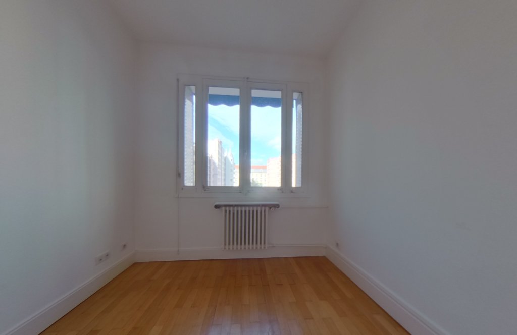 APPARTEMENT T5 A LOUER - LYON 6EME ARRONDISSEMENT Mairie - 90.67 m2 - 1 510 &euro; charges comprises par mois