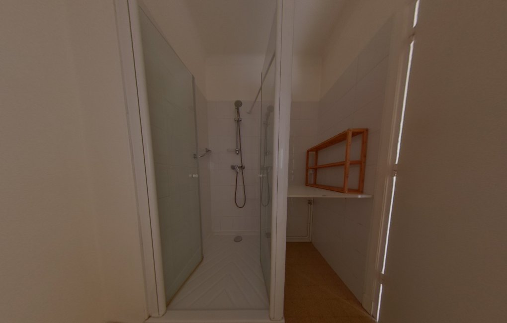 APPARTEMENT T5 A LOUER - LYON 6EME ARRONDISSEMENT Mairie - 90.67 m2 - 1 510 &euro; charges comprises par mois