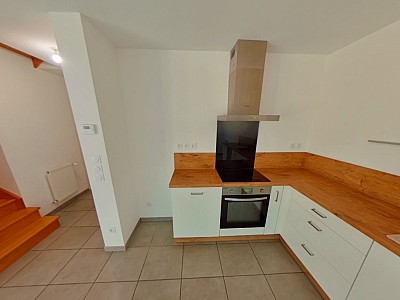 APPARTEMENT T5 A LOUER - MONTANAY - 99.86 m2 - 1072€ charges comprises par mois