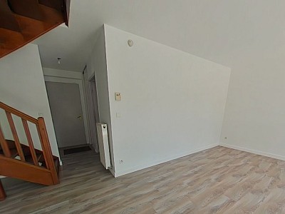 APPARTEMENT T5 A LOUER - RILLIEUX LA PAPE Perica-La Roue - 107.43 m2 - 1475€ charges comprises par mois