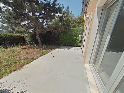 APPARTEMENT T5 A LOUER - RILLIEUX LA PAPE Perica-La Roue - 107.43 m2 - 1475€ charges comprises par mois
