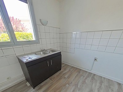 APPARTEMENT T5 A LOUER - RILLIEUX LA PAPE Perica-La Roue - 107.43 m2 - 1475€ charges comprises par mois