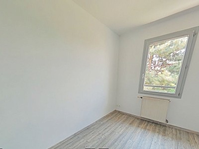 APPARTEMENT T5 A LOUER - RILLIEUX LA PAPE Perica-La Roue - 107.43 m2 - 1475€ charges comprises par mois