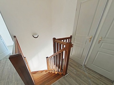 APPARTEMENT T5 A LOUER - RILLIEUX LA PAPE Perica-La Roue - 107.43 m2 - 1475€ charges comprises par mois