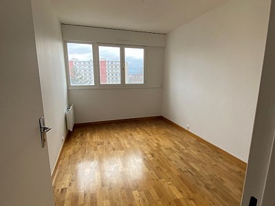 APPARTEMENT T5 A LOUER - VILLEURBANNE Einstein-Salengro - 96.78 m2 - 1 320 € charges comprises par mois