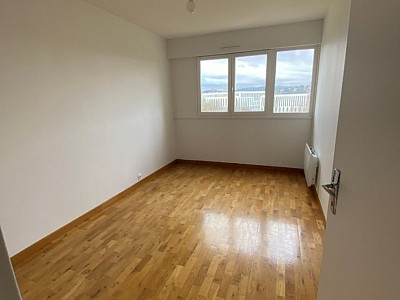 APPARTEMENT T5 A LOUER - VILLEURBANNE Einstein-Salengro - 96.78 m2 - 1 320 € charges comprises par mois