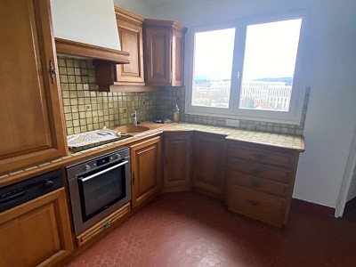 APPARTEMENT T5 A LOUER - VILLEURBANNE Einstein-Salengro - 96.78 m2 - 1 320 € charges comprises par mois