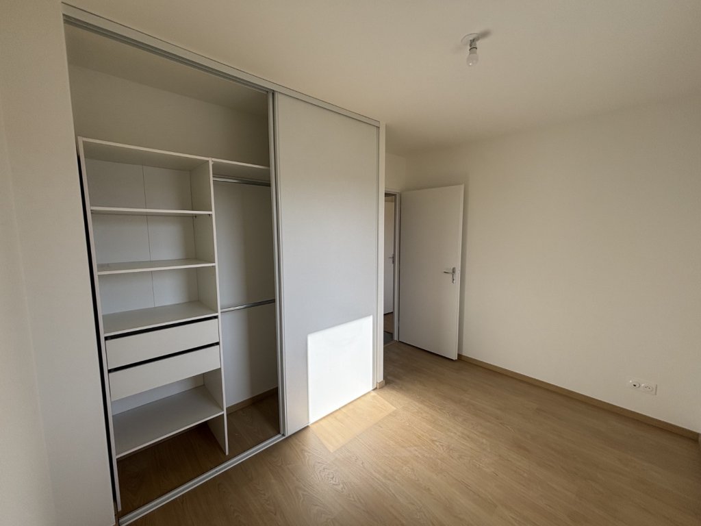 APPARTEMENT T5 A LOUER - VINDRY SUR TURDINE - 90.43 m2 - 1 250 &euro; charges comprises par mois