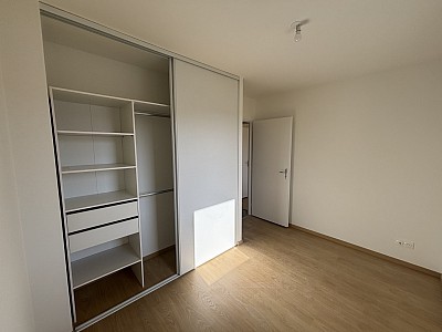 APPARTEMENT T5 A LOUER - VINDRY SUR TURDINE - 90.43 m2 - 1 250 &euro; charges comprises par mois