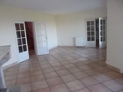 APPARTEMENT T6 A LOUER - LIMONEST - 161.2 m2 - 2875€ charges comprises par mois
