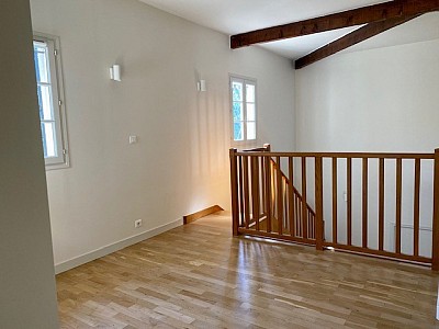 APPARTEMENT T6 A LOUER - LIMONEST - 161.2 m2 - 2 650 &euro; charges comprises par mois