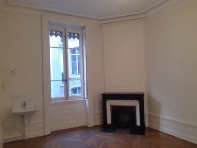 APPARTEMENT T6 A LOUER - LYON 2EME ARRONDISSEMENT - 233.85 m2 - 2970 € charges comprises par mois