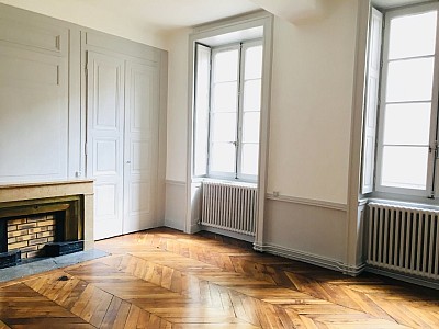 APPARTEMENT T6 A LOUER - LYON 2EME ARRONDISSEMENT Gailleton-A. Comte - 191.54 m2 - 2250€ charges comprises par mois