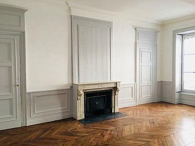 APPARTEMENT T6 A LOUER - LYON 2EME ARRONDISSEMENT Gailleton-A. Comte - 191.54 m2 - 2250€ charges comprises par mois