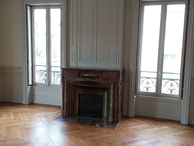 APPARTEMENT T6 A LOUER - LYON 2EME ARRONDISSEMENT Vaubecour-Mairie - 220.69 m2 - 3140€ charges comprises par mois