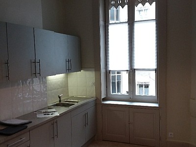 APPARTEMENT T6 A LOUER - LYON 2EME ARRONDISSEMENT Vaubecour-Mairie - 220.69 m2 - 3140€ charges comprises par mois