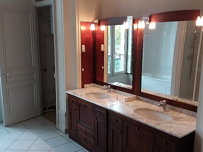 APPARTEMENT T6 A LOUER - LYON 2EME ARRONDISSEMENT Vaubecour-Mairie - 220.69 m2 - 3140€ charges comprises par mois