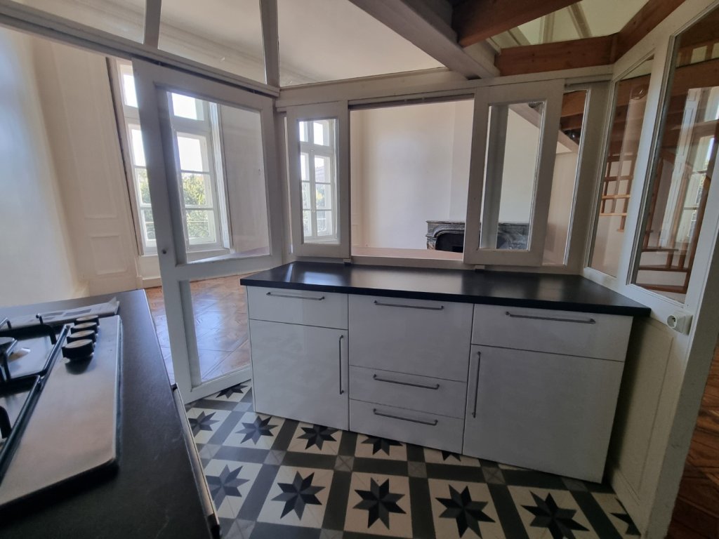 APPARTEMENT T6 A LOUER - LYON 2EME ARRONDISSEMENT Bellecour-Sala - 222.39 m2 - 2 185 &euro; charges comprises par mois