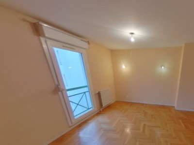 APPARTEMENT T6 A LOUER - LYON 3EME ARRONDISSEMENT - 136.24 m2 - 1795 € charges comprises par mois