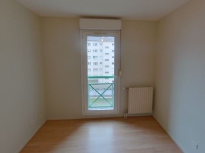 APPARTEMENT T6 A LOUER - LYON 3EME ARRONDISSEMENT - 136.24 m2 - 1795 € charges comprises par mois