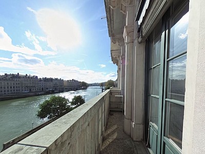 APPARTEMENT T6 A LOUER - LYON 5EME ARRONDISSEMENT Saint-Georges - 137.42 m2 - 2193€ charges comprises par mois