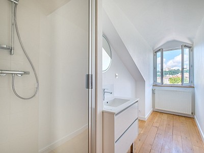 APPARTEMENT T6 A LOUER - LYON 6EME ARRONDISSEMENT Moliere - 167.23 m2 - 3240€ charges comprises par mois