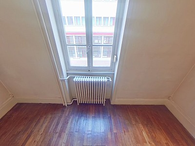 APPARTEMENT T6 A LOUER - LYON 6EME ARRONDISSEMENT l Europe - 218.35 m2 - 2500€ charges comprises par mois