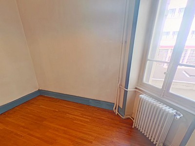 APPARTEMENT T6 A LOUER - LYON 6EME ARRONDISSEMENT l Europe - 218.35 m2 - 2500€ charges comprises par mois